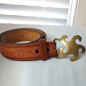 1970 Laurie Brass belt buckle with top grain leather 40" long belt